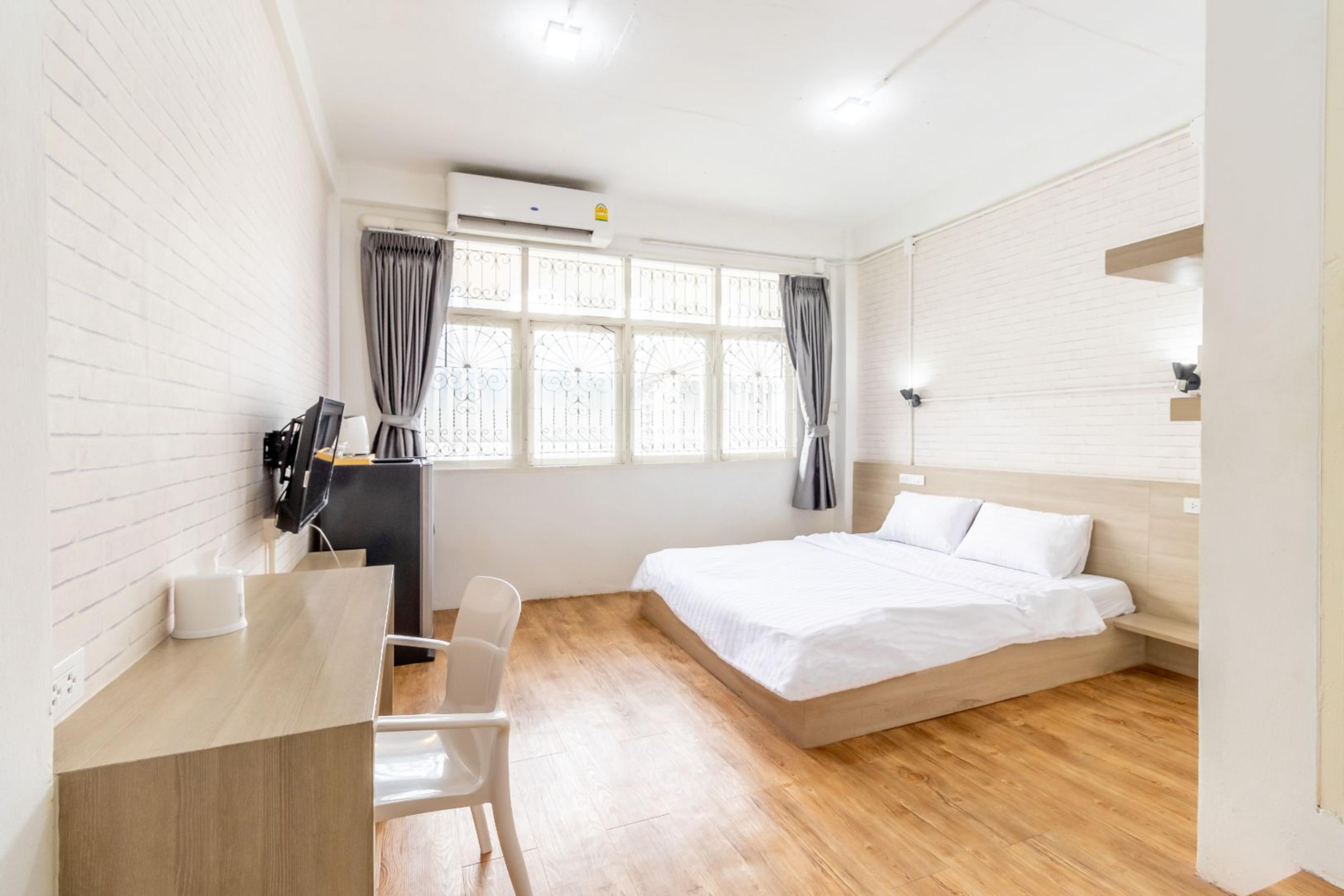 Ze Residence Bang Aor Station Bangkok Esterno foto